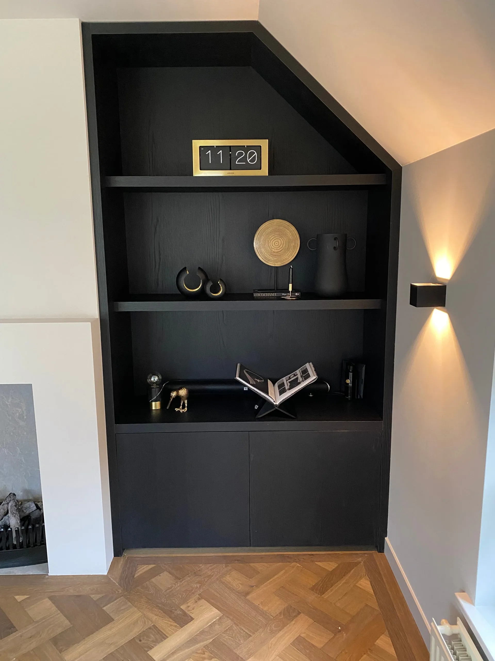 Kast op maat voor een schuine wand